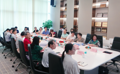 院士领航，，，，，，专家智慧，，，，，，产学研项目稳步向前